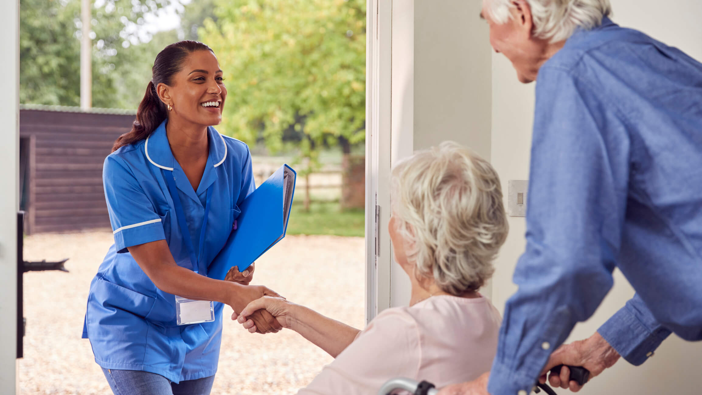 The Unique Advantages of Home Care: What Senior Care Facilities Can’t Provide